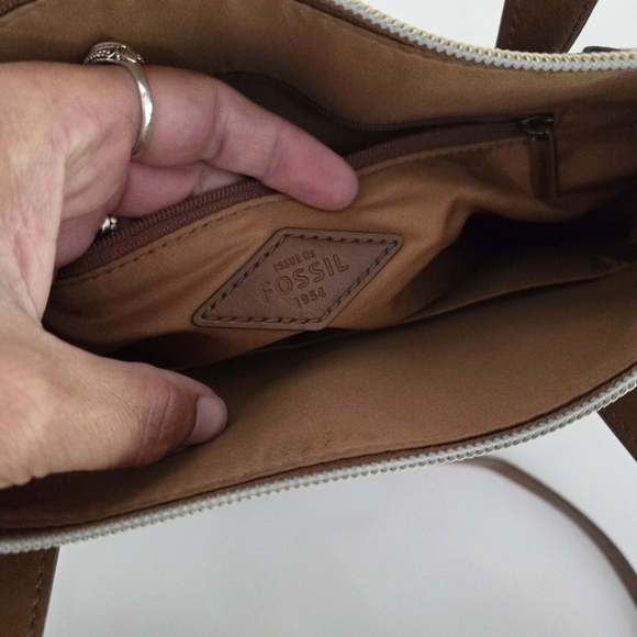 Fossil Felicity Signature Crossbody Satchel Purse Bag Logo Taupe Vegan Leather - Picture 3 of 10